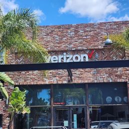 Exterior photo of Verizon - Los Angeles, California Exterior photo of Verizon - Los Angeles, California