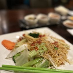 Mint Leaf Thai Cuisine - Chow Mein