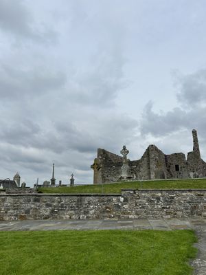 Clonmacnoise by null