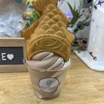 iSee Cream - Ordered brown sugar swirl with Nutella filled taiyaki (fishy) - Ice Cream & Frozen Yogurt Near Me - Pleasanton, California