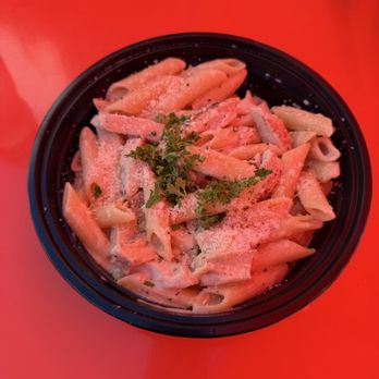 Pastaphony Fullerton - Build your own pasta. Penne with Alfredo and grilled chicken. - Italian Near Me - Fullerton, California Pastaphony Fullerton - Build your own pasta. Penne with Alfredo and grilled chicken. - Italian Near Me - Fullerton, California