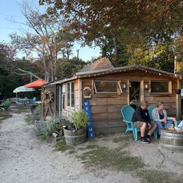 Bar/tasting room