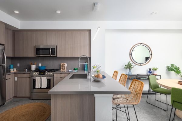 550 S Palos Verdes St