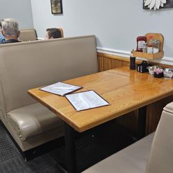 Fort Mill Family Restaurant - Booth view