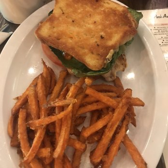 Park Avenue Grill - Chicken sandwich with sweet potato fries - Breakfast & Brunch Near Me - Amityville, New York