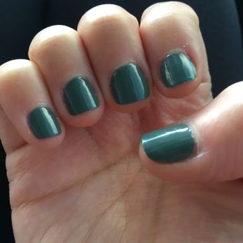 Studio L - Essie - fall in line green. Love it! - Nail Salons Near Me - New York, New York Studio L - Essie - fall in line green. Love it! - Nail Salons Near Me - New York, New York