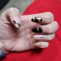 Luxury Nail & Spa - These were my New Year's nails.