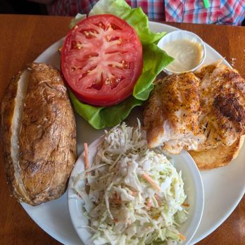 Turner's Seafood - Salem - Fish sandwich - Seafood Near Me - Salem, Massachusetts Turner's Seafood - Salem - Fish sandwich - Seafood Near Me - Salem, Massachusetts