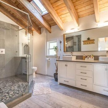 Resort Builders Inc. - a large bathroom with a walk in shower - General Contractors Near Me - Tahoe Vista, California Resort Builders Inc. - a large bathroom with a walk in shower - General Contractors Near Me - Tahoe Vista, California