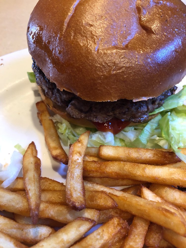 Social spots from Bogey's Pub & Grille