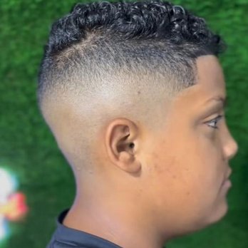 Razor Sharp Cutz Barber Shop - Barbers Near Me - Eustis, Florida Razor Sharp Cutz Barber Shop - Barbers Near Me - Eustis, Florida