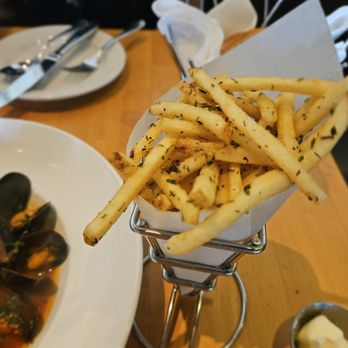 Plan B Restaurant - Pommes frites - French Near Me - Sacramento, California