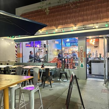 Tommy's Hideaway - Pizza Near Me - Gulfport, Florida