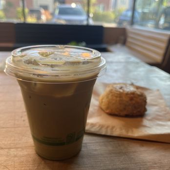 Redstart Roasters - Pandan Latte and Cheddar Buscuit - Coffee Roasteries Near Me - Pittsburgh, Pennsylvania