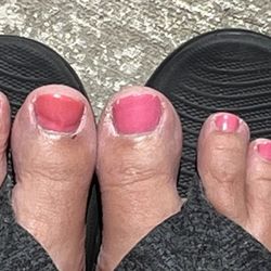 Angel Nails - Big toes don't match and cuticles look terrible. Plus she cut my toe