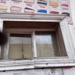 Sharks Fish & Chicken - Drive thru window