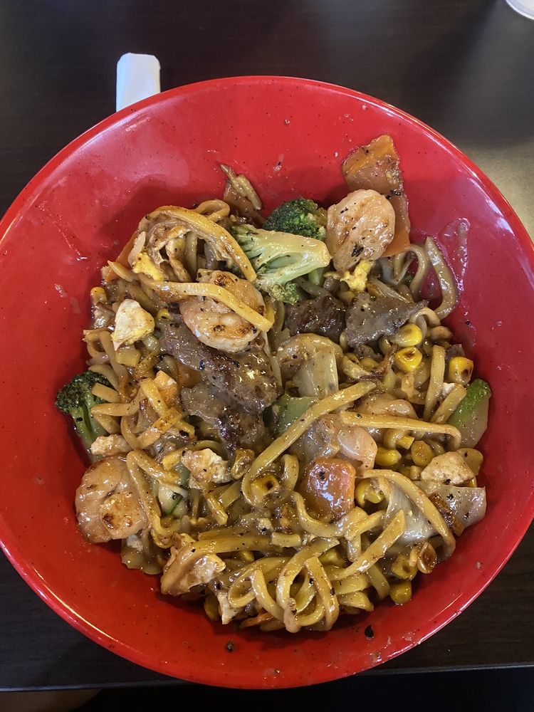 YUMMY BOWL MONGOLIAN STIRFRY & SUSHI 36 Photos & 21 Reviews 11621