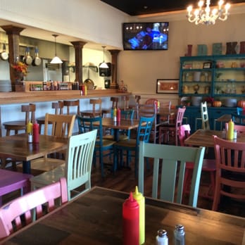 Jay Lovell's - Dining area. - Breakfast & Brunch Near Me - Highwood, Illinois