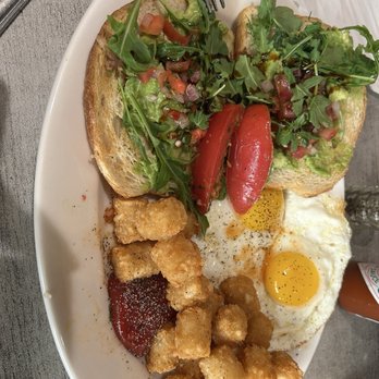 Hollywood Beach Cafe - Avocado toast - Breakfast & Brunch Near Me - Oxnard, California Hollywood Beach Cafe - Avocado toast - Breakfast & Brunch Near Me - Oxnard, California