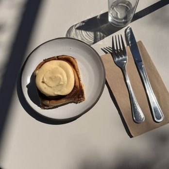Eller Bakery - sourdough cinnamon roll - Bakeries Near Me - Costa Mesa, California