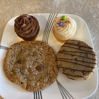 Kelsey Elizabeth Cakes - Bakeries Near Me - Rocky River, Ohio Kelsey Elizabeth Cakes - Bakeries Near Me - Rocky River, Ohio