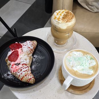 Coffee Fix - Strawberry croissant and pistachio latte - Coffee & Tea Near Me - Wethersfield, Connecticut