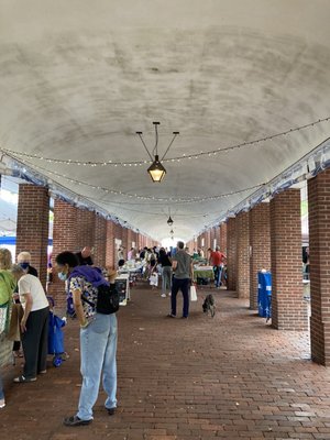 Headhouse Farmers’ Market by null