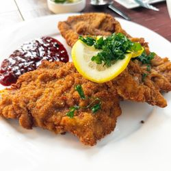 Naschmarkt - Classic Wiener schnitzel