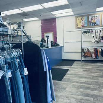 Plato's Closet - Clean space. - Used, Vintage & Consignment Near Me - Fresno, California