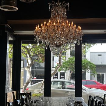 Carmela’s - tables - Italian Near Me - Hollywood, Florida