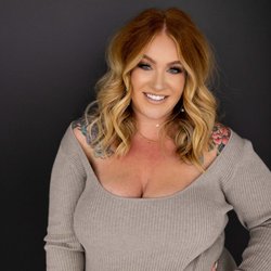 Jessica Gray Merendino - Hi, I'm Jessica! Let's talk about your hair goals! XO