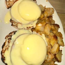 John's Pancake House - Eggs Benny