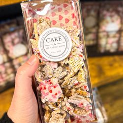 Cake & All Things Yummy