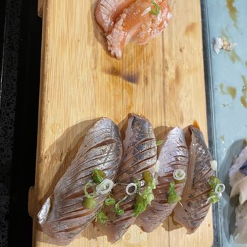 DAI Sushi - Salmon belly and Spanish mackerel - Japanese Near Me - Westminster, California DAI Sushi - Salmon belly and Spanish mackerel - Japanese Near Me - Westminster, California