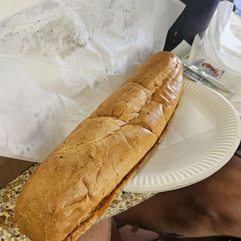 Quality Seafood - Garlic bread that came with the meal. Nothing special. It.was ok - Seafood Markets Near Me - Redondo Beach, California