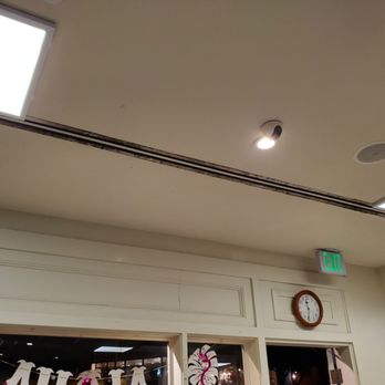 Lawson Station - Black mold infestation in ceiling Lawsons station Waikiki - Convenience Stores Near Me - Honolulu, Hawaii Lawson Station - Black mold infestation in ceiling Lawsons station Waikiki - Convenience Stores Near Me - Honolulu, Hawaii