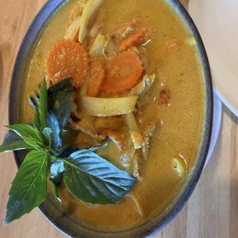 Ari's Thai Eatery - Curry chicken w/rice - Thai Near Me - Azusa, California Ari's Thai Eatery - Curry chicken w/rice - Thai Near Me - Azusa, California
