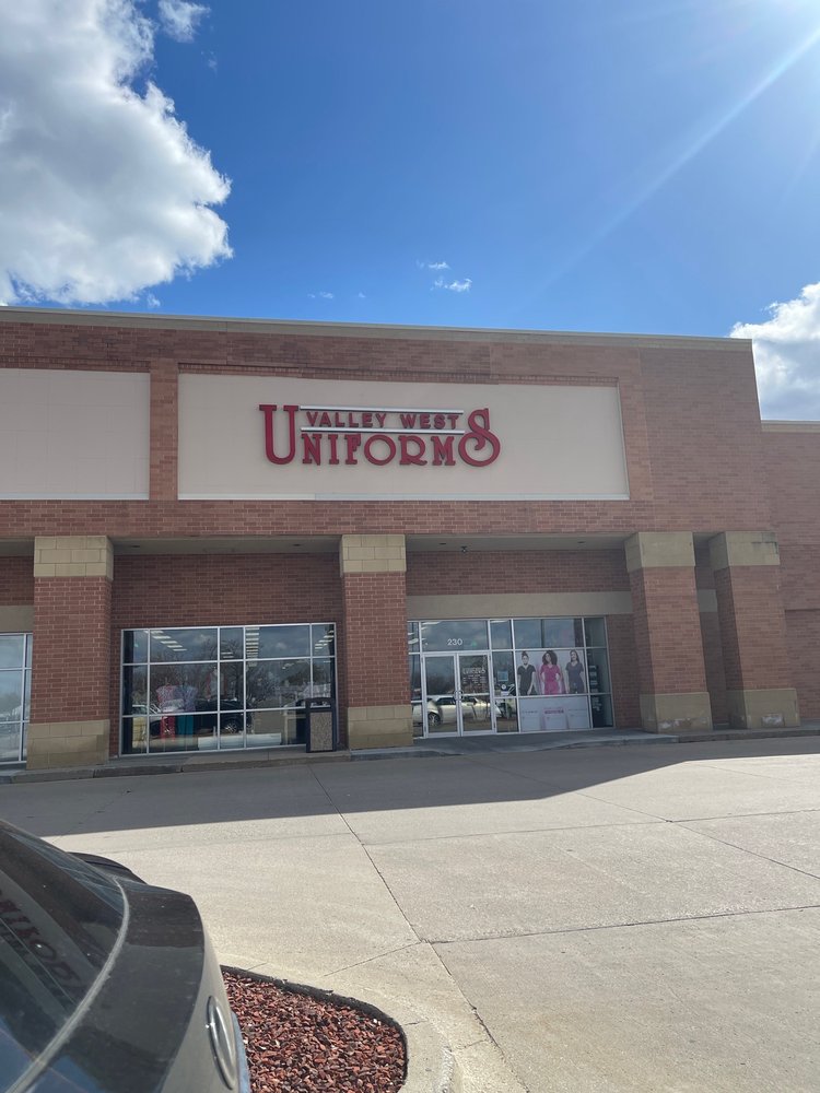 VALLEY WEST UNIFORMS 14 Reviews 4100 University Ave, West Des