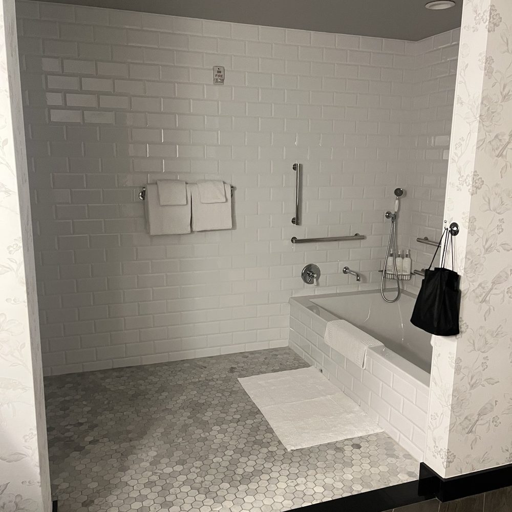 Kimpton Cardinal Hotel - Bathroom - Hotels Near Me - Winston-Salem, North Carolina Kimpton Cardinal Hotel - Bathroom - Hotels Near Me - Winston-Salem, North Carolina