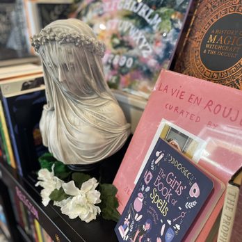 Papercut Books - Bookstores Near Me - Wilmington, North Carolina Papercut Books - Bookstores Near Me - Wilmington, North Carolina