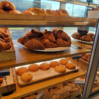 Paris Baguette - Cafes Near Me - Maple Grove, Minnesota Paris Baguette - Cafes Near Me - Maple Grove, Minnesota
