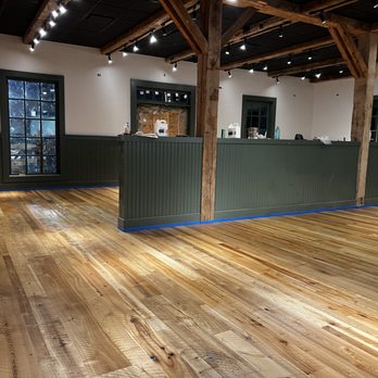 Beach’s Flooring Enterprises - Flooring Near Me
