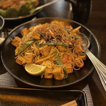 P.F. Chang's - Singapore Street noodles with Tofu - Asian Fusion Near Me - Lombard, Illinois P.F. Chang's - Singapore Street noodles with Tofu - Asian Fusion Near Me - Lombard, Illinois