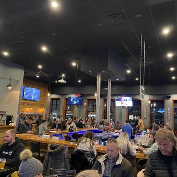 Union 32 Craft House - Sports Bars Near Me - Eagan, Minnesota