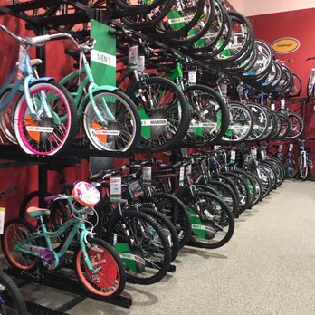 DICK'S Sporting Goods - Sports Wear Near Me - York, Pennsylvania
