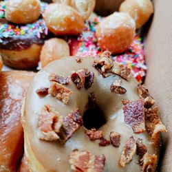 Doughnut Hut - Maple Bacon