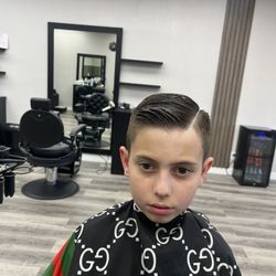 Trendy Trims Barbershop - Regular hair cut