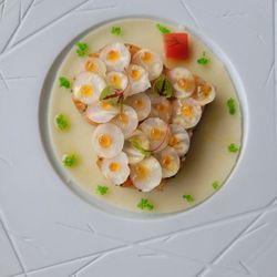 Eleven - Salmon tartar with caviar