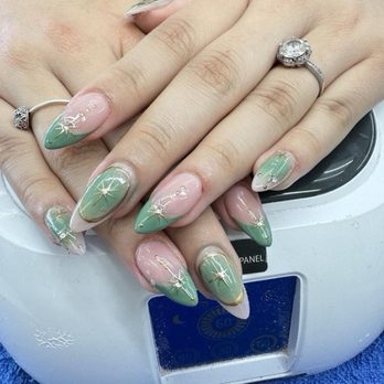 Colorful Nails - Nail Salons Near Me - Long Beach, California