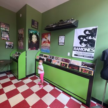 Beatstro - Inside the front at the host podium and waiting area - American Near Me - Bronx, New York